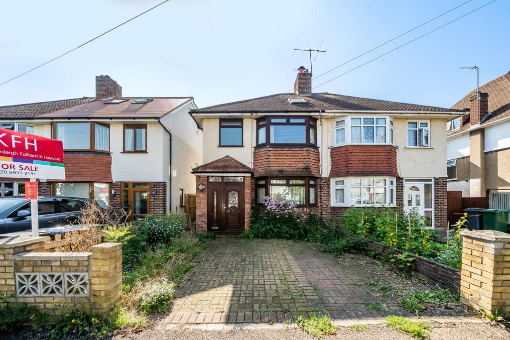 Cromwell Avenue, New Malden 3 bed semidetached house for sale £725,000