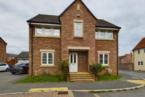 4 bedroom detached house to rent, Malling Avenue, Scarborough YO11 3FA