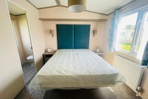 2 bedroom lodge for sale, Southminster, Essex, CM0