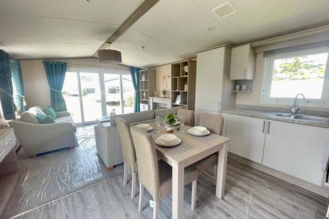2 bedroom lodge for sale, Southminster, Essex, CM0