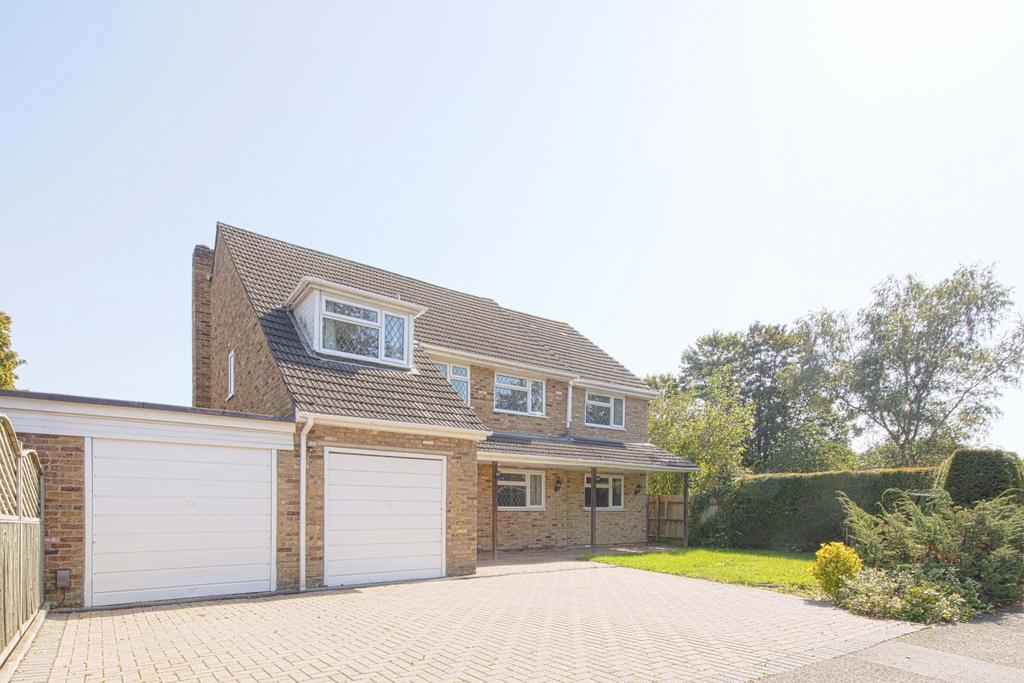 Farmers Way, Maidenhead, SL6 5 bed detached house £2,850 pcm (£658 pw)