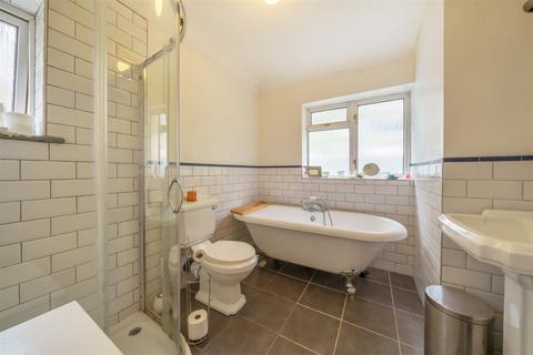 36 Cherry Tree Avenue, Haslemere, GU27 1JW