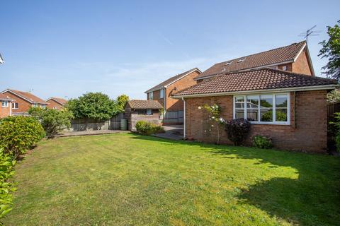 4 bedroom detached house for sale, Manor Close, Canterbury, CT1
