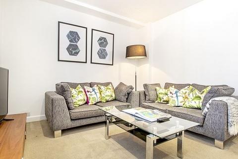 Hill Street, London, Greater London, Mayfair, W1J
