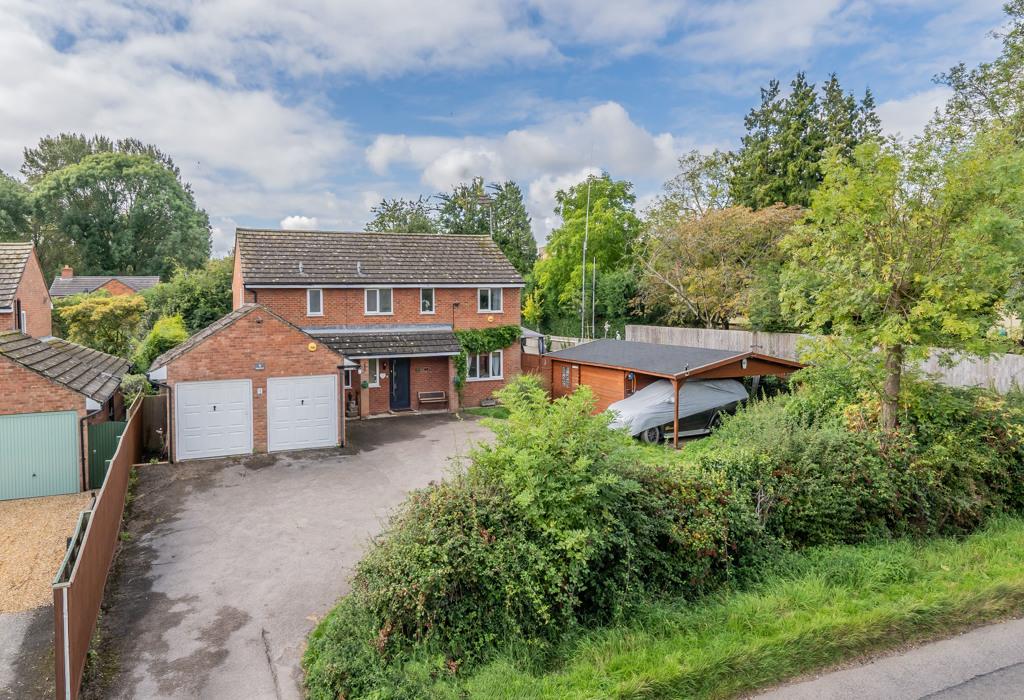 Stoke Road, Milton Keynes... 4 bed detached house for sale £685,000