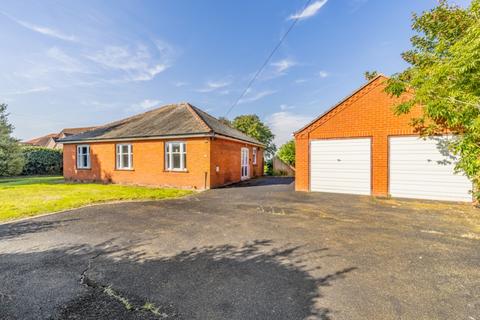 4 bedroom bungalow for sale, Main Road, Toynton All Saints, Spilsby, PE23