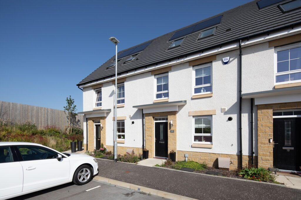 Lady Glen Place, Newton Mearns 4 bed terraced house for sale £320,000