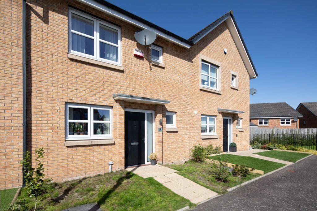 Falcon Court, Newton Mearns 3 bed terraced house for sale £249,000