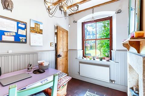 2 bedroom terraced house for sale, Main Street, Burley in Wharfedale, Ilkley, West Yorkshire, LS29