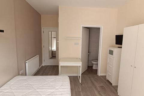 undefined, Ashburnham Road, Luton, Bedfordshire