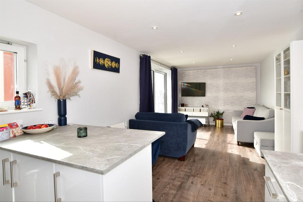 Kitchen/Lounge/Dining Area