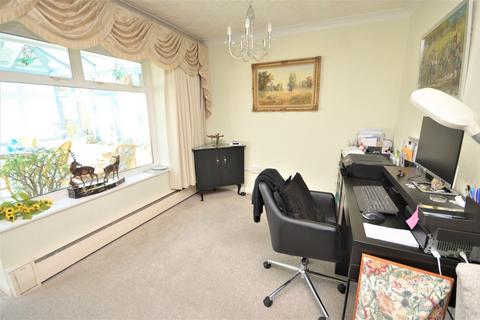 6 Orchard Close, Banstead, SM7 3QN