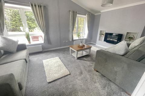 2 bedroom lodge for sale, Clacton-on-Sea, Essex, CO16