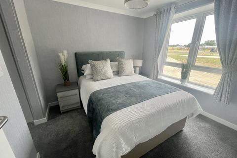 2 bedroom lodge for sale, Clacton-on-Sea, Essex, CO16