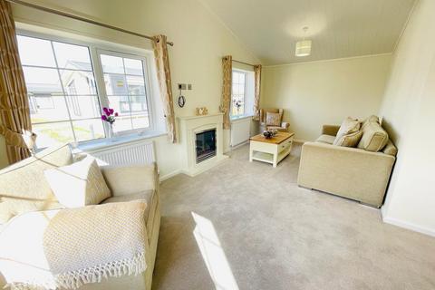 2 bedroom park home for sale, Bury St. Edmunds, Suffolk, IP28