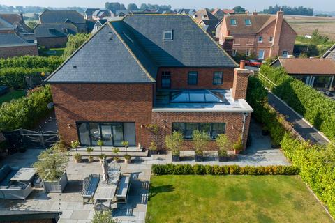 7 bedroom detached house for sale - Clay Court, Woodnesborough, CT13