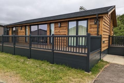 2 bedroom lodge for sale, Harlow, Essex, CM19