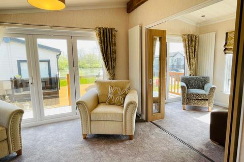undefined, Staines, Surrey, TW18