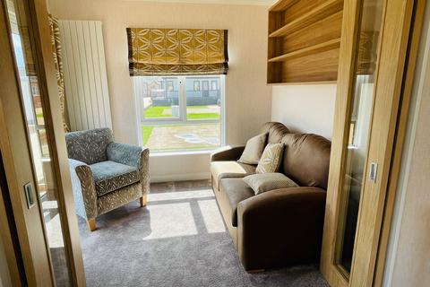 undefined, Staines, Surrey, TW18