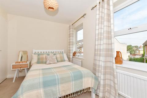 16a Crusoe Road, Erith, DA8 1PJ