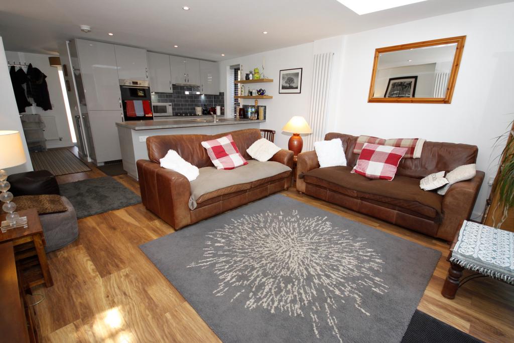 Lawn Terrace, London SE3 2 bed end of terrace house for sale £725,000