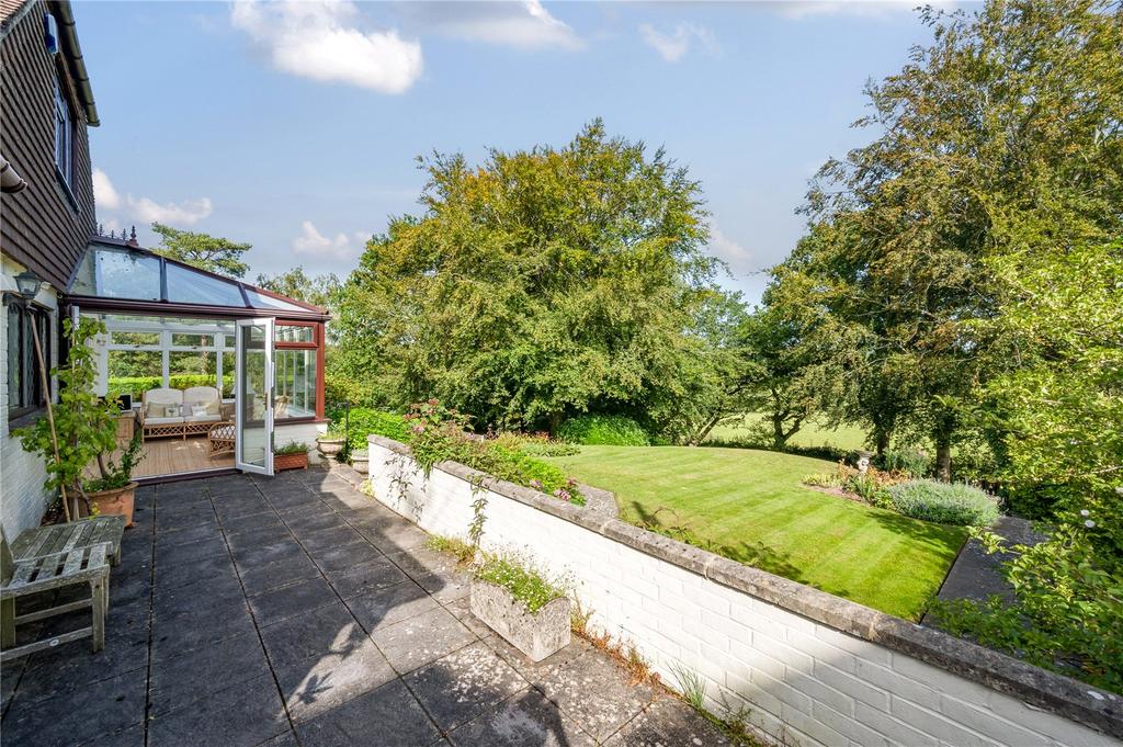 Harborough Drive, Pulborough 3 bed detached house for sale £750,000