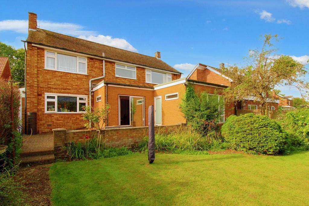 Hertford Road, Stevenage SG2 5 bed detached house for sale £700,000