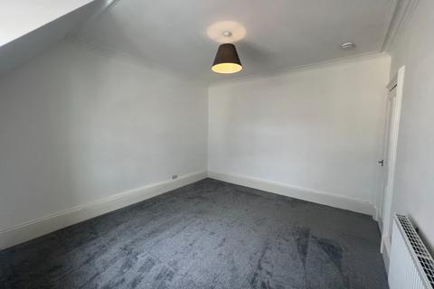 2 bedroom flat to rent, High Street, Hawick, TD9