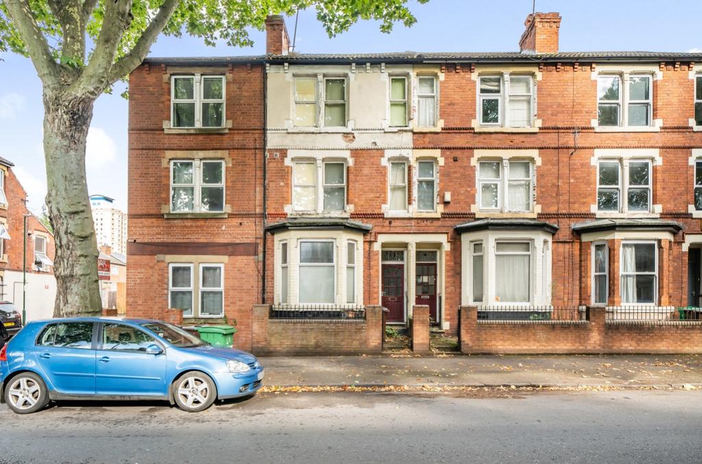 Radford Boulevard, Nottingham, Nottinghamshire, NG7 4 bed terraced