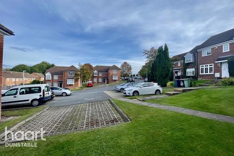 59 Bowmans Way, Dunstable, LU6 3LF