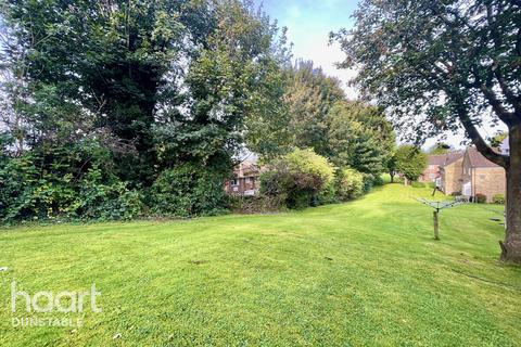 59 Bowmans Way, Dunstable, LU6 3LF