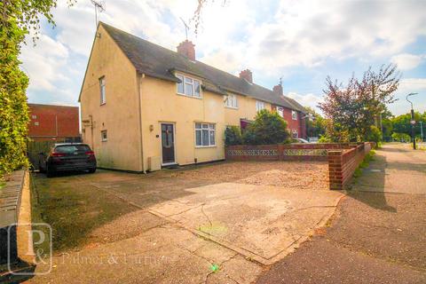 2 bedroom detached house to rent, Catchpool Road, Colchester, Essex, CO1