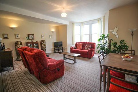 3 bedroom flat for sale, Ellenborough Park South, Southward