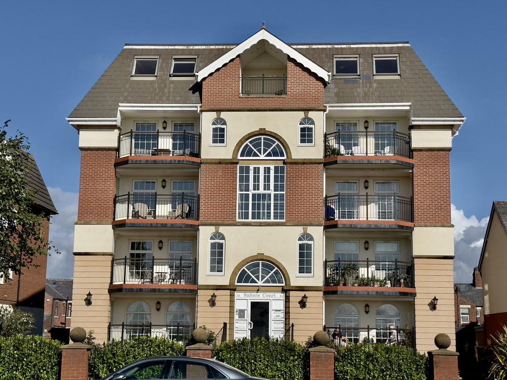 East Beach, Lytham, FY8 3 bed penthouse for sale £895,000
