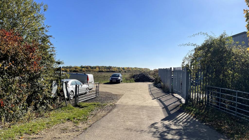 Superb gated access from Alconbury Hill Road