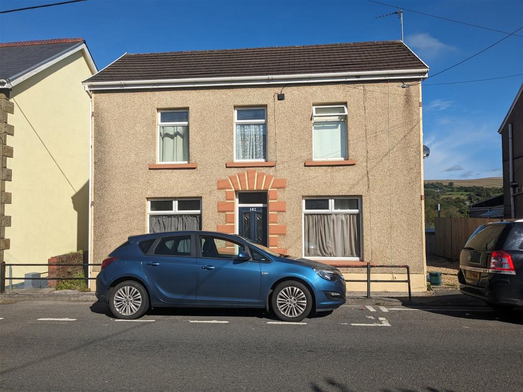 Cwmamman Road, Glanamman, SA18 2AN 4 bed detached house for sale £210,000