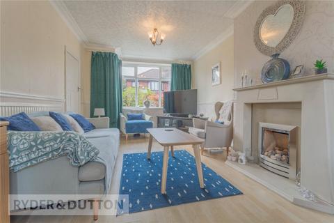 3 bedroom semi-detached house for sale - Chesney Avenue, Chadderton, Oldham, Greater Manchester, OL9