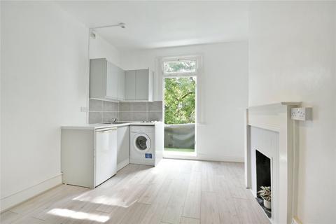 Studio to rent, Buckley Road, Brondesbury, NW6