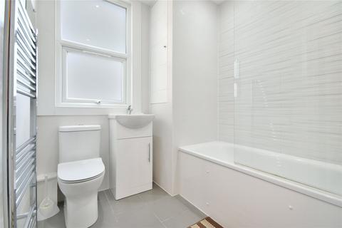 Studio to rent, Buckley Road, Brondesbury, NW6