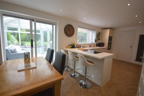 48 Abelia Way, Priorslee, Telford, TF2 9TJ