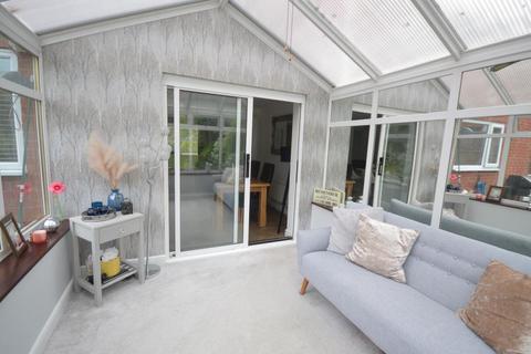 48 Abelia Way, Priorslee, Telford, TF2 9TJ
