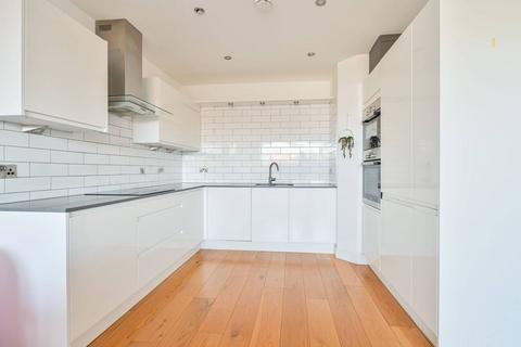 3 bedroom penthouse for sale, Queens Row, Elephant and Castle, London, SE17