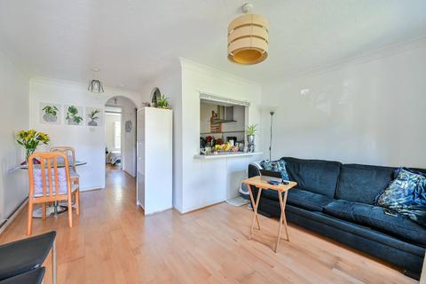 12 Abingdon Close, London, SE1 5RW