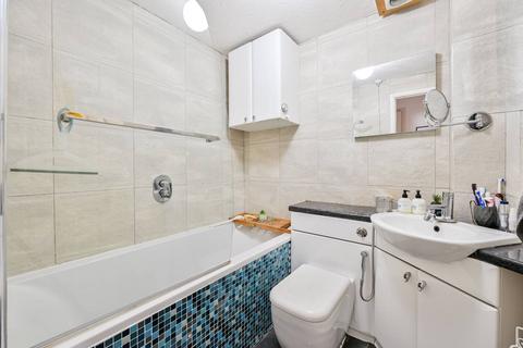 12 Abingdon Close, London, SE1 5RW