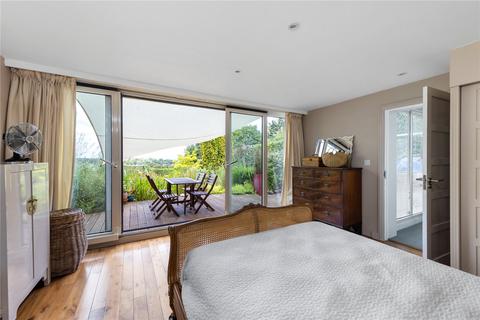 36 Mountside, Guildford, GU2 4JE