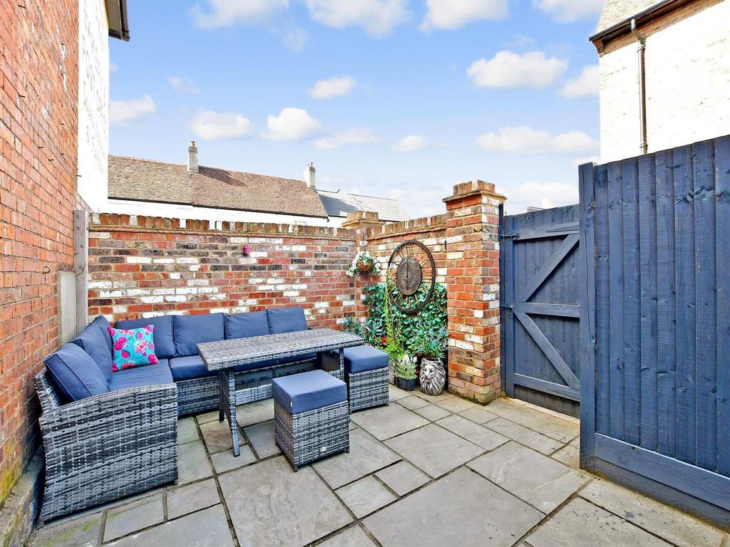Rear Courtyard