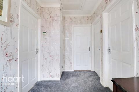 16 Bedford Road, Laindon, Basildon, SS15 6PG
