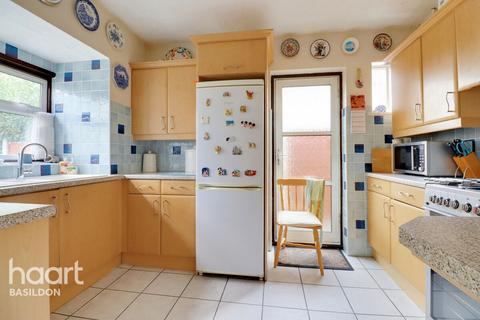 16 Bedford Road, Laindon, Basildon, SS15 6PG
