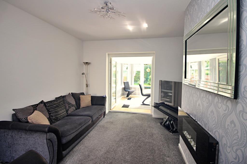 Lounge 3