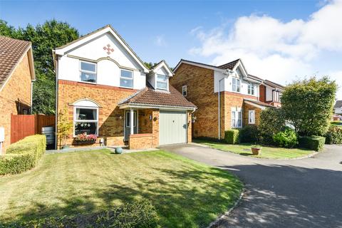 3 bedroom detached house for sale, Lincoln Close, Guildford GU12